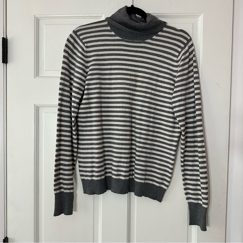 Banana Republic Silk Cashmere Blend Turtle Neck
